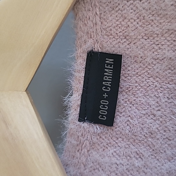 Coco and Carmen fuzzy shrug - Picture 4 of 7